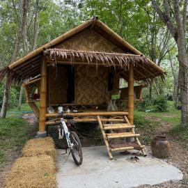 Cat Hut Farmstay, hotel a Ban Khok Yom
