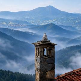 Вила 'Гнездото', Villa 'The nest', Rhodope mountains, Banite, מלון בVishnevo
