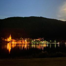 Seebungalow am Ossiacher See, hotel i Bodensdorf