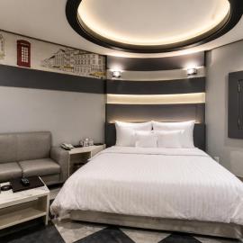 Hive Hotel, готель у місті Tongduch'ŏn