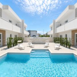 TWINSANDBI Apartments A