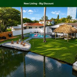 Waterfront House - Arcades, Tiki & Firepit, Golf