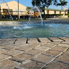 Sanbonani Roadside Lodge، فندق في New Guelderland
