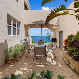 Hilltop hideaway, hotel di East End