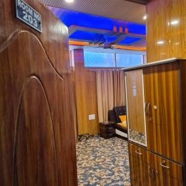 Hotel Dilli Darbar and Restaurant, hotel in Bandipura