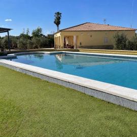 Villa rural en Marchena, hotel em Marchena