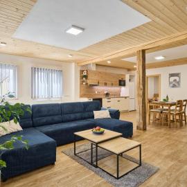 Apartment U Dzina-4 by Interhome, hotel u gradu Polubný