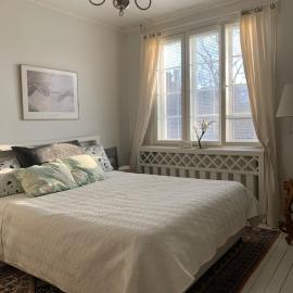 City center 2-bedroom 1 and a half bath unique old elegance