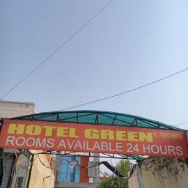 Hotel Green, מלון בBhucho
