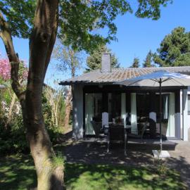 Ferienhaus LUV, hotel in Wustrow