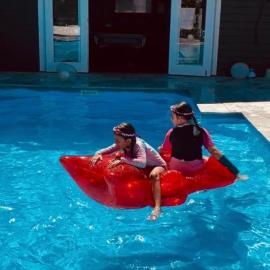 Woy Woy में, होटल Woy Woy Staycation - Heated Pool & Hot Tub & BBQ & Pizza Oven & Arcade Game & Pool Table
