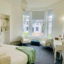 Relaxing island pad near beach, town 5 mins drive, hotel in Rothesay