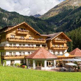 Alpenhotel Badmeister, Hotel in Flattach
