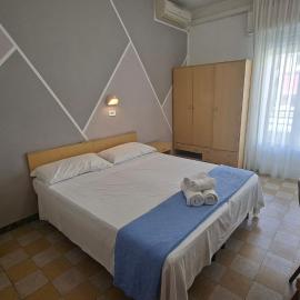 Hotel Astoria: Riccione şehrinde bir otel