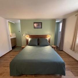 Studio vert à 400 m de la plage, hotel a Le Pradet