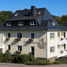 Pension Weißer Hirsch, hotel a Schwarzenberg/Erzgebirge