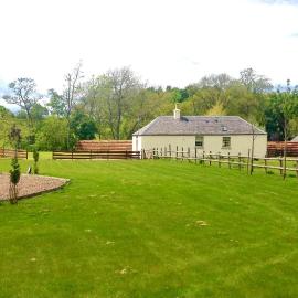 Country Cottage Sleeps 3 with Garden and Parking