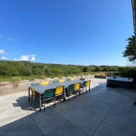 Gîte 200m2 avec spa, hotel din Saint-Germain-de-Tournebut