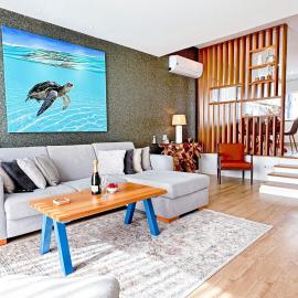 Luxury Albufeira Townhouse with Terraces, Pool & Views by Be Cherish, hotel a Albufeira