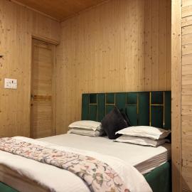 Favela Headrooms, hotel in Srinagar