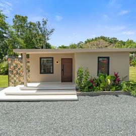 Manantial Manati Boutique Stay with Pool Just Steps from the Water spring, hotel en Manatí