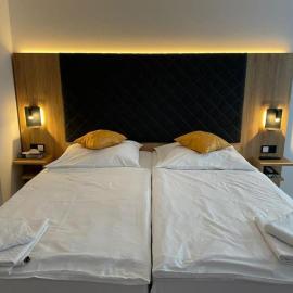 Hotel & Restaurant Bella Italia、Niederfellのホテル