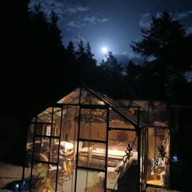 L'Ô Ré des Bois, hébergement insolite Clair de Lune, Bain norvégien, sauna, kota, hotel v mestu Laussonne