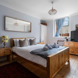 Portobello Charming Seaside 3-BR Holiday Apartment