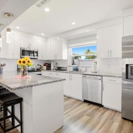 Spacious 3BR Fort Lauderdale Retreat Sleeps 6 Patio Free Parking Near Beaches & Dining
