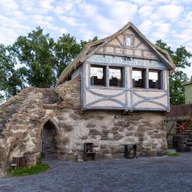 Marina Coswig Haus der Bäderinnen unten