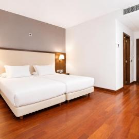 ARVA Spa París, hotel in León
