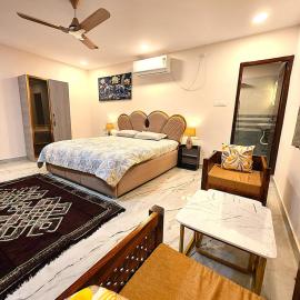 New Stylish Boutique Hotel Room in Miyapur, hotel in Lingampalli