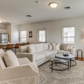 Tiger Condo at LSU! Walk to Tiger Stadium & PMAC, hotel in Baton Rouge