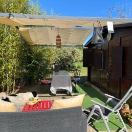 Chalet des oliviers 10mn CV Béziers dans propriété bien pour cyclistes, hotel i Béziers