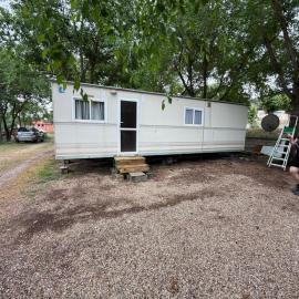 Sid's mobile home - Camping Riba Roja, hotel v destinácii Riba-roja d'Ebre