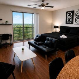 Luxe Nest | King Studio Downtown 2A
