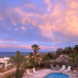 Home With Private Pool Ocean and Mountain Views, hotel em Los Barriles
