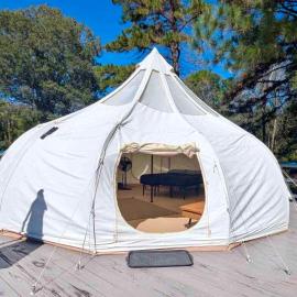 Glamping Belltent Near Crater of Diamonds、マーフリーズボロのホテル