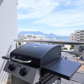 2 Bedroom Bloubergstrand Apartment with Ocean Views