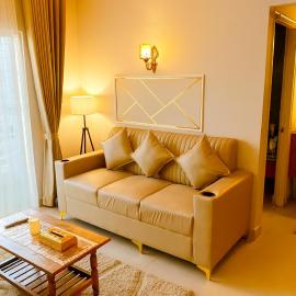 NK Luxe Apartments - Full Furnished 2BHKs, Free Wifi, Smart TV, Central Location, hotel in Hyderabad