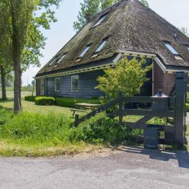 Appartement Nostalgisch in Scholp farm, hotel in Schagen