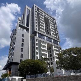 Sky-High Living - 2BR in New Kingston
