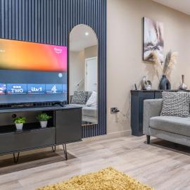 Luxury Townhouse Sleeps 8 Free Parking & Fast Wi-Fi