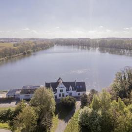 Zillebeke में, होटल Het Vijverhuis - Vakantiewoning 22 pers & 5 Luxe Kamers