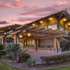Best Western Plus Beach View Lodge Carlsbad、カールスバッドのホテル