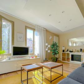 RétroMirabeau "Le Raspaïl" - 65m2 avec VUE - 2 CHAMBRES - 4 pers - COURS MIRABEAU HALLES GARE - EMPLACEMENT TOP - Chèques Vacances CONNECT