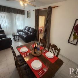 2-bedroom bungalow & roof terrace & community pool, hotel in Torrevieja