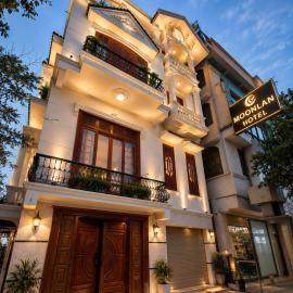 Moonland Hotel, hotel u gradu Phương Lăng