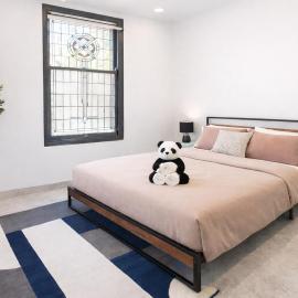 Cozy Spanish-Inspired Stay in Liverpool CBD, hotel din Liverpool