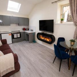 Unit 4 Tranquil Harbourside Retreat- Central Location